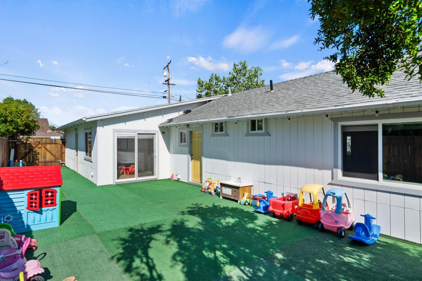 Detail Gallery Image 5 of 30 For 2801 Sunset Ln, Antioch,  CA 94509 - 3 Beds | 2 Baths