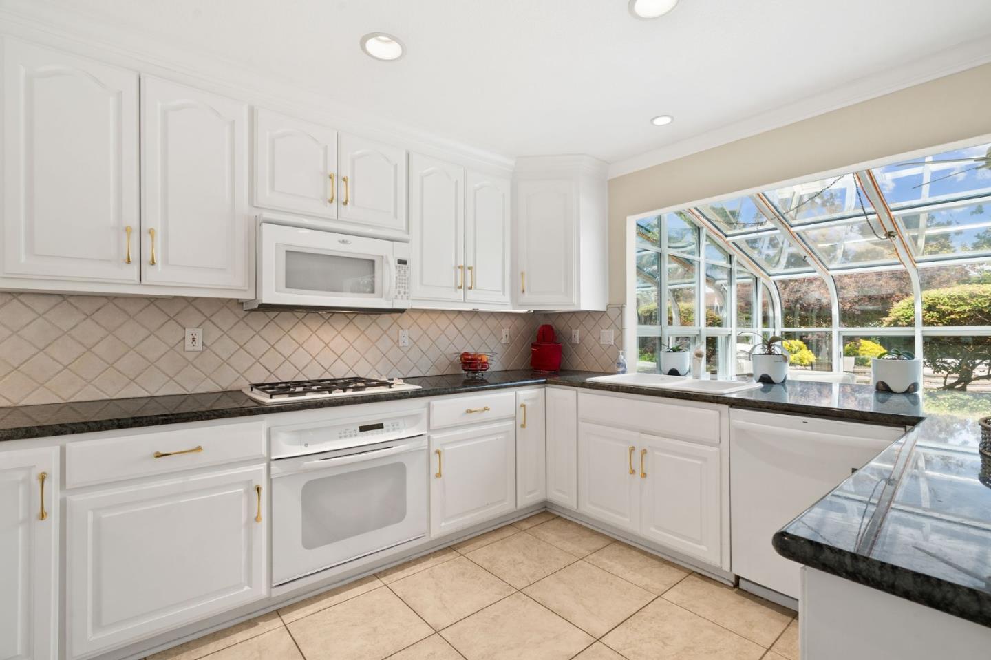 Detail Gallery Image 16 of 49 For 6449 Cottle Rd, San Jose,  CA 95123 - 4 Beds | 2/1 Baths