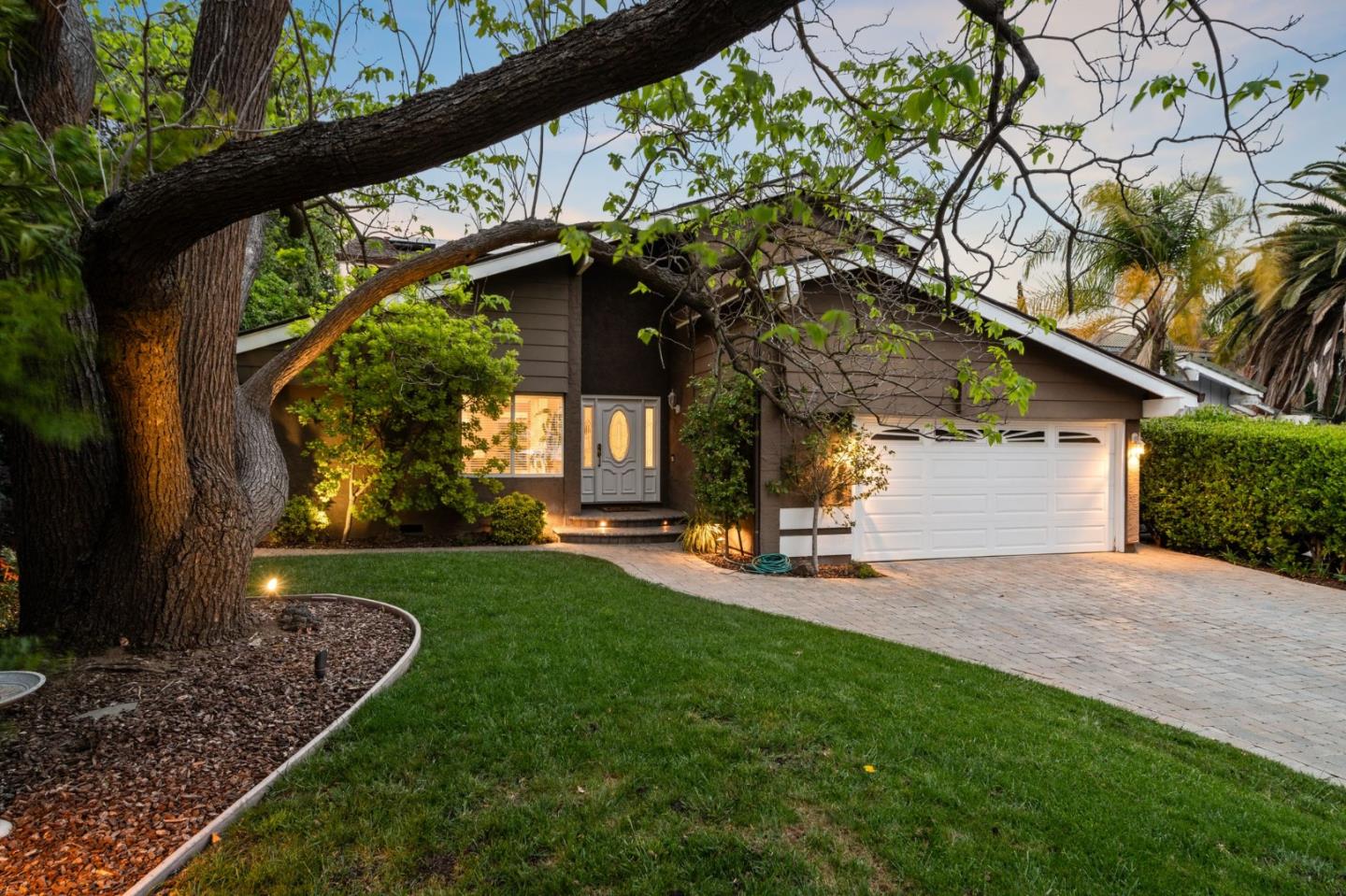 Detail Gallery Image 2 of 49 For 6449 Cottle Rd, San Jose,  CA 95123 - 4 Beds | 2/1 Baths