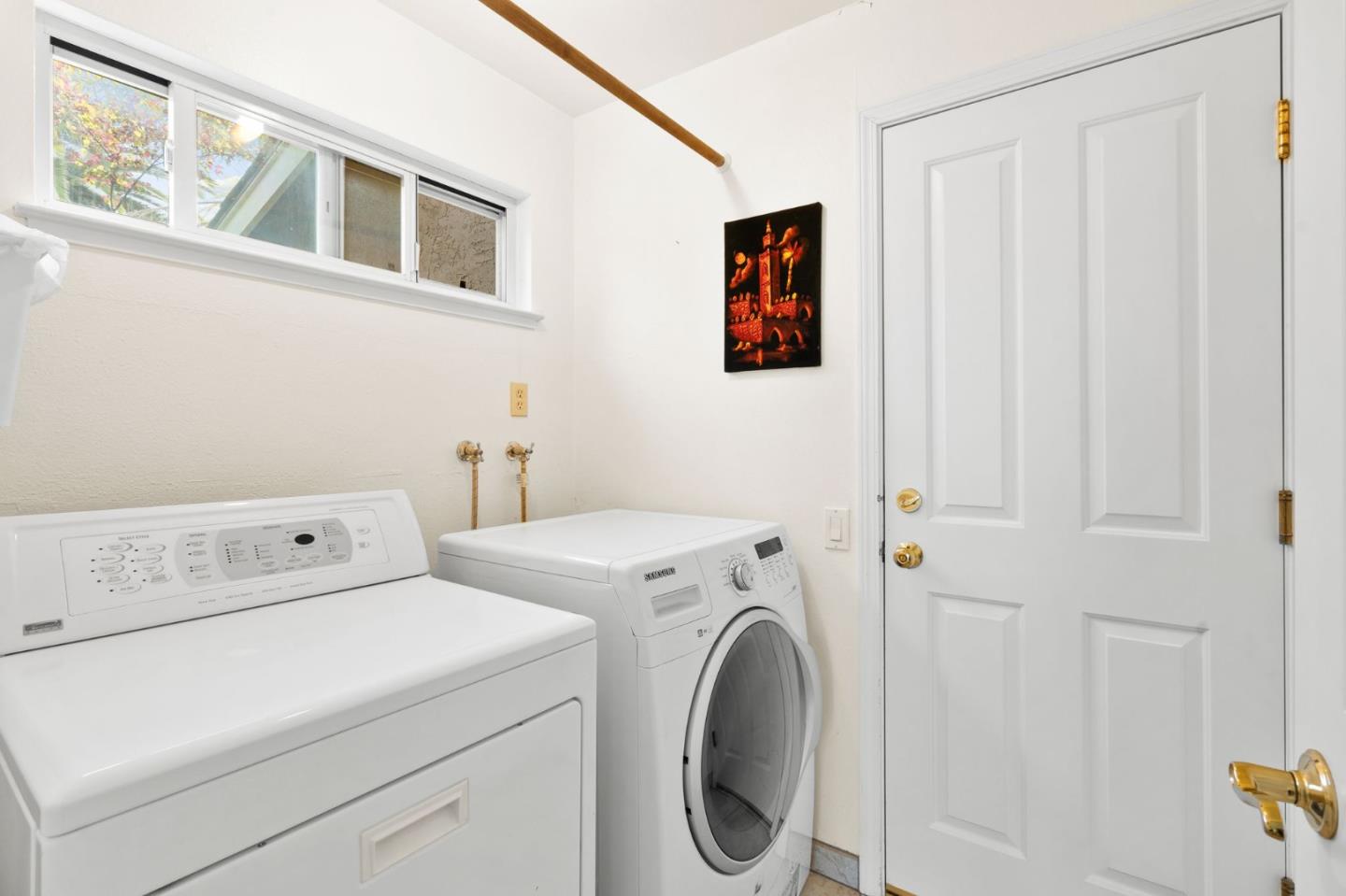 Detail Gallery Image 20 of 49 For 6449 Cottle Rd, San Jose,  CA 95123 - 4 Beds | 2/1 Baths