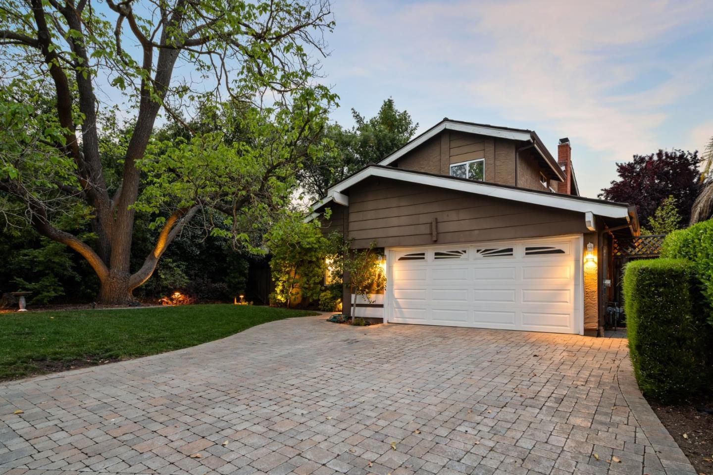Detail Gallery Image 3 of 49 For 6449 Cottle Rd, San Jose,  CA 95123 - 4 Beds | 2/1 Baths