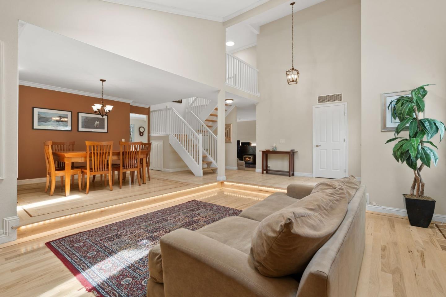 Detail Gallery Image 5 of 49 For 6449 Cottle Rd, San Jose,  CA 95123 - 4 Beds | 2/1 Baths