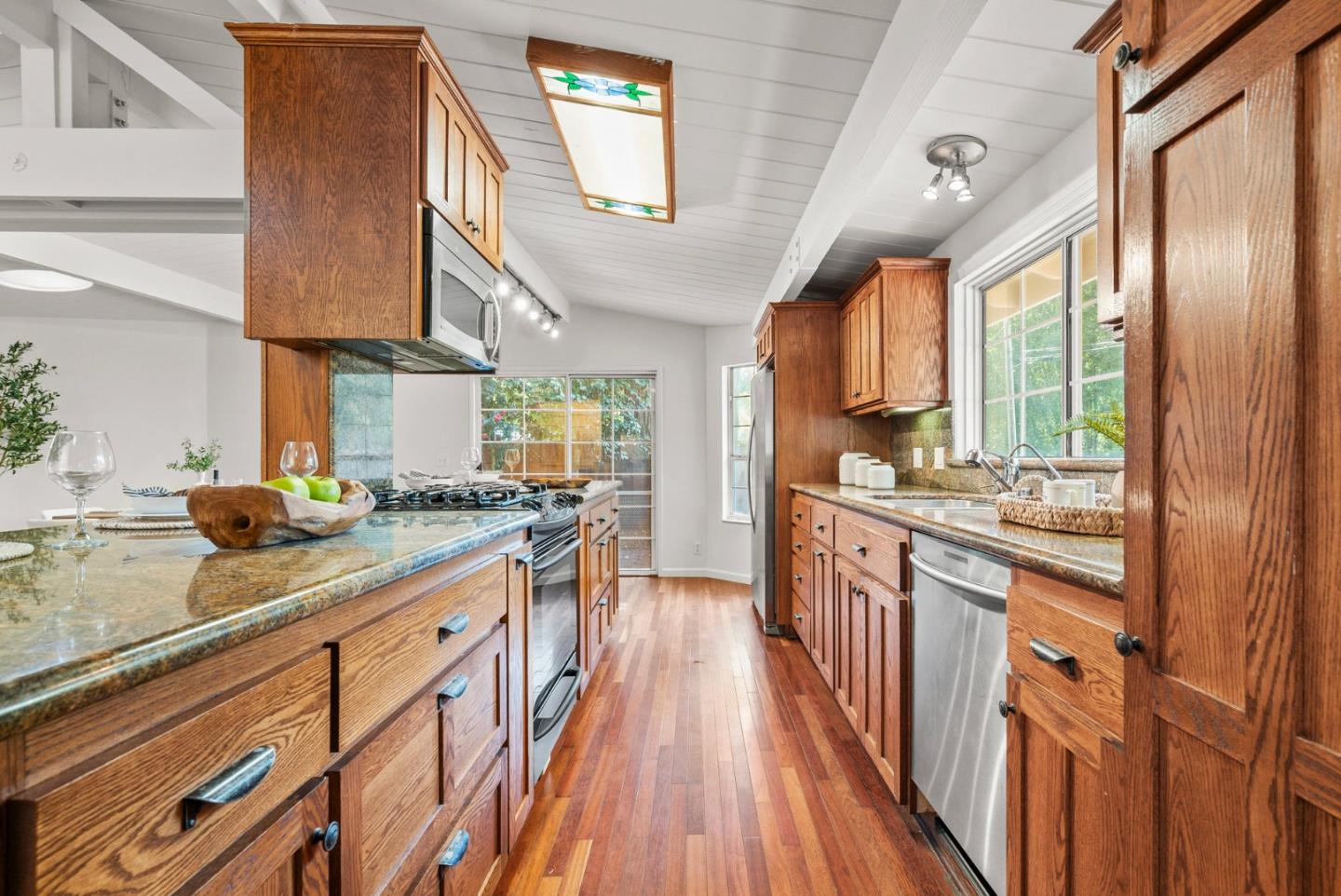 Detail Gallery Image 4 of 64 For 107 Maywood Dr, Boulder Creek,  CA 95006 - 3 Beds | 1/1 Baths