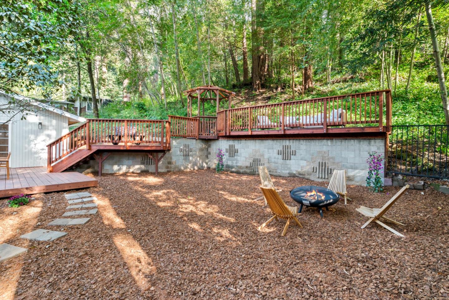 Detail Gallery Image 44 of 64 For 107 Maywood Dr, Boulder Creek,  CA 95006 - 3 Beds | 1/1 Baths