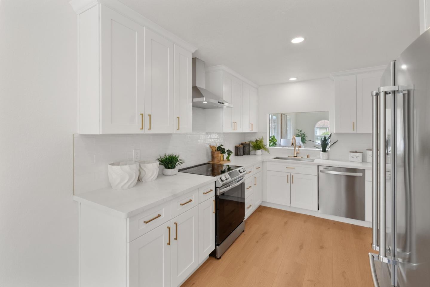Detail Gallery Image 10 of 31 For 569 Blairburry Way, San Jose,  CA 95123 - 3 Beds | 2 Baths