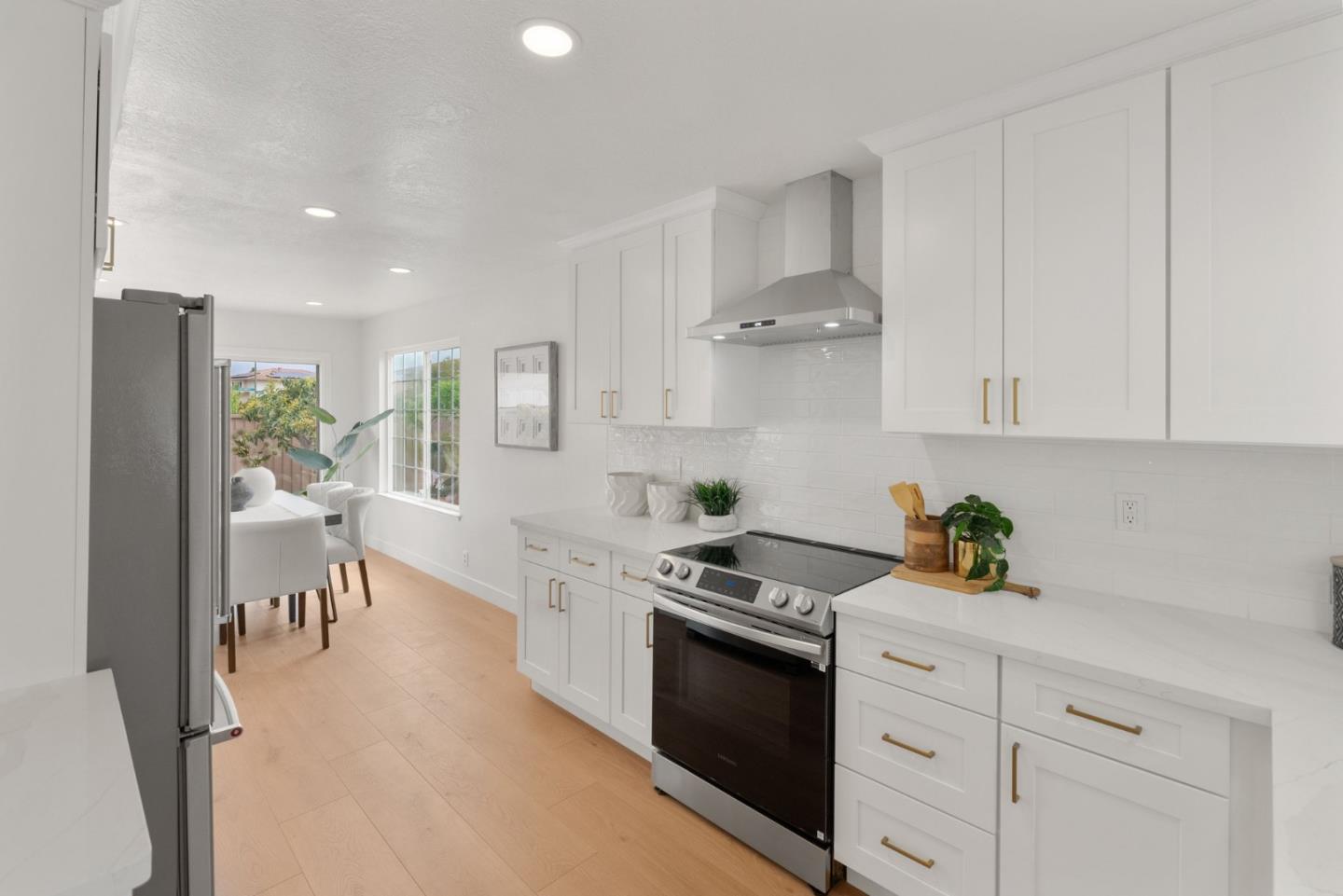 Detail Gallery Image 11 of 31 For 569 Blairburry Way, San Jose,  CA 95123 - 3 Beds | 2 Baths