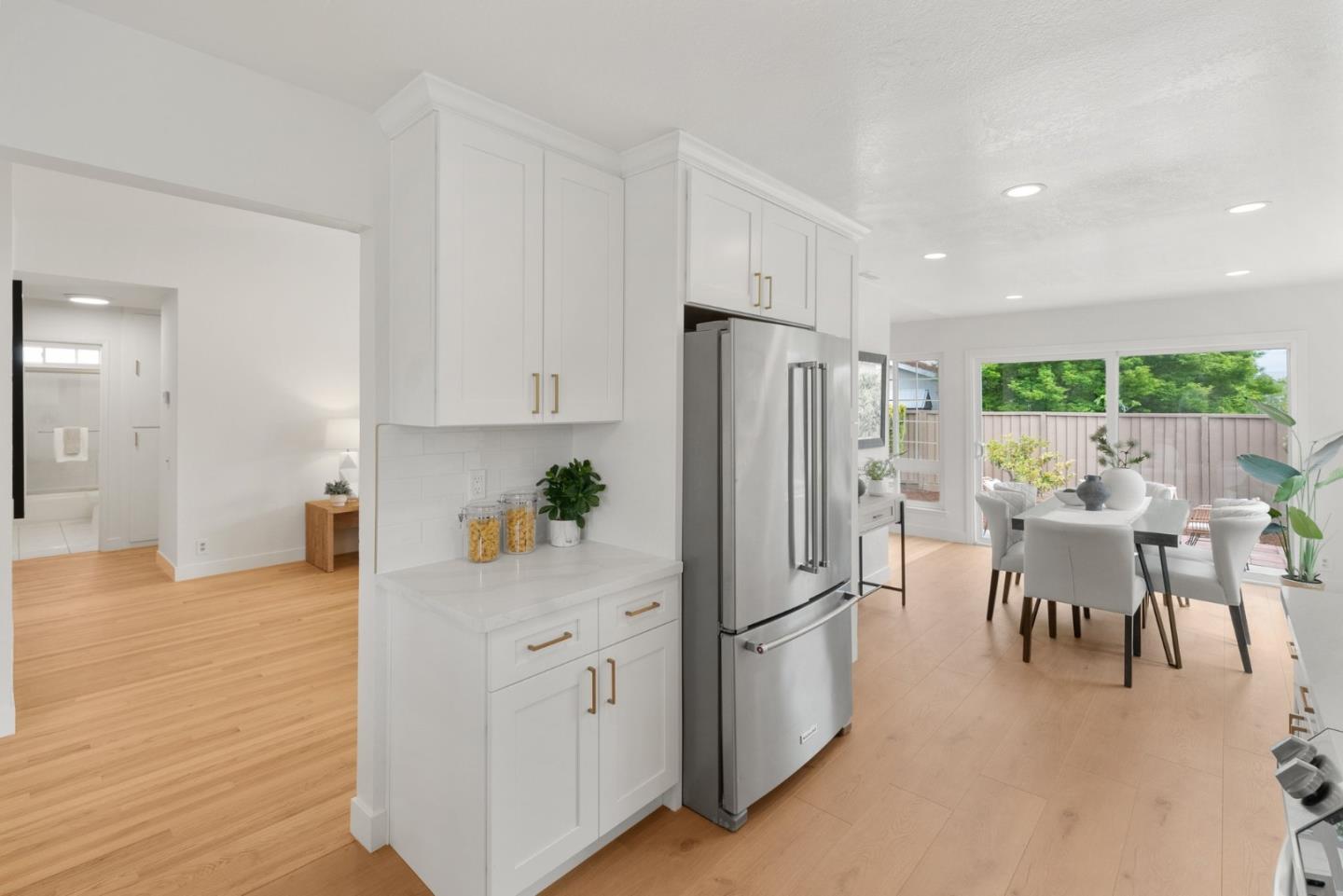 Detail Gallery Image 13 of 31 For 569 Blairburry Way, San Jose,  CA 95123 - 3 Beds | 2 Baths