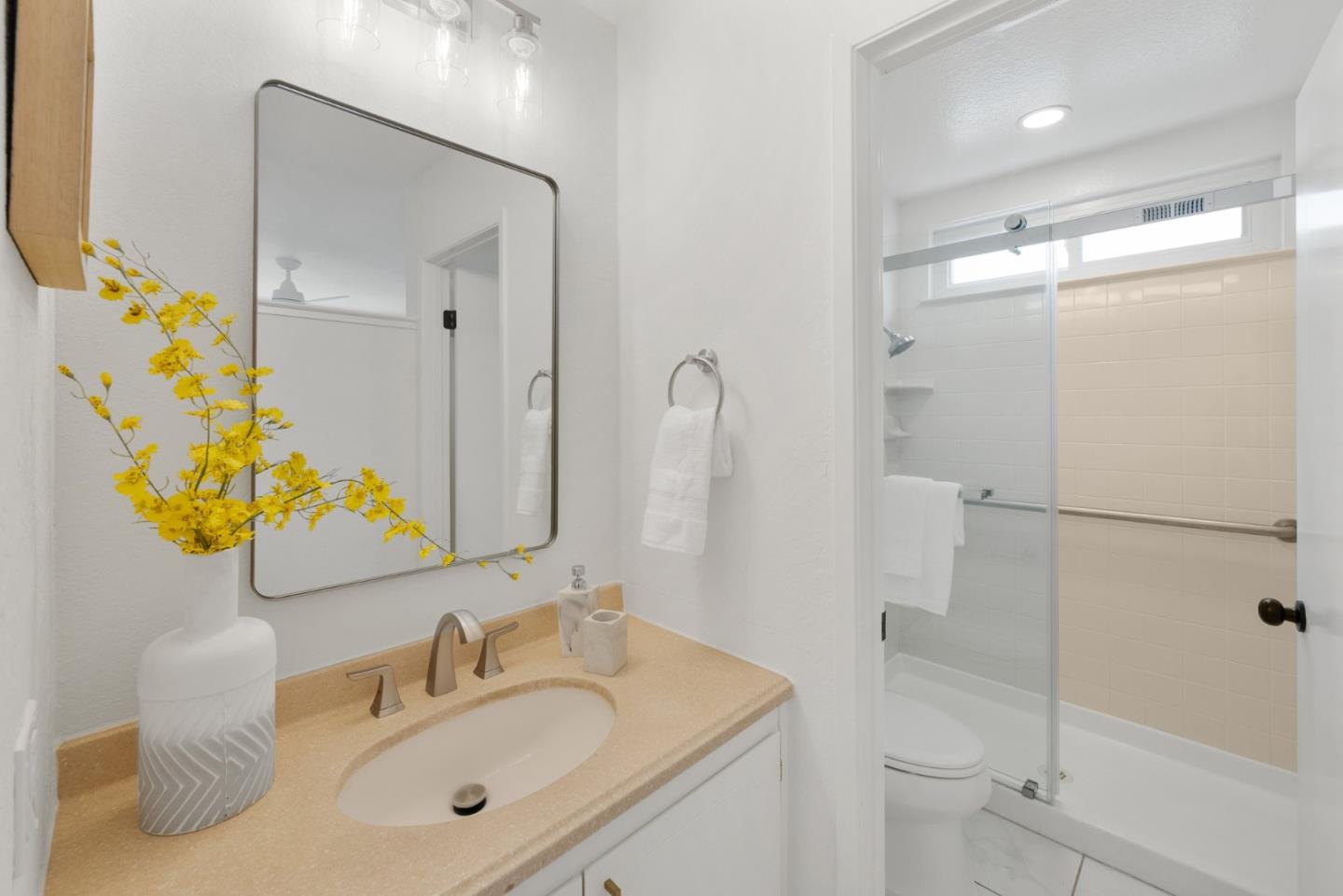 Detail Gallery Image 18 of 31 For 569 Blairburry Way, San Jose,  CA 95123 - 3 Beds | 2 Baths