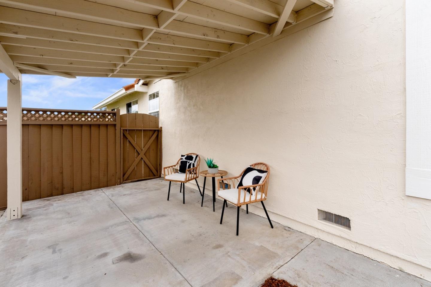 Detail Gallery Image 24 of 31 For 569 Blairburry Way, San Jose,  CA 95123 - 3 Beds | 2 Baths