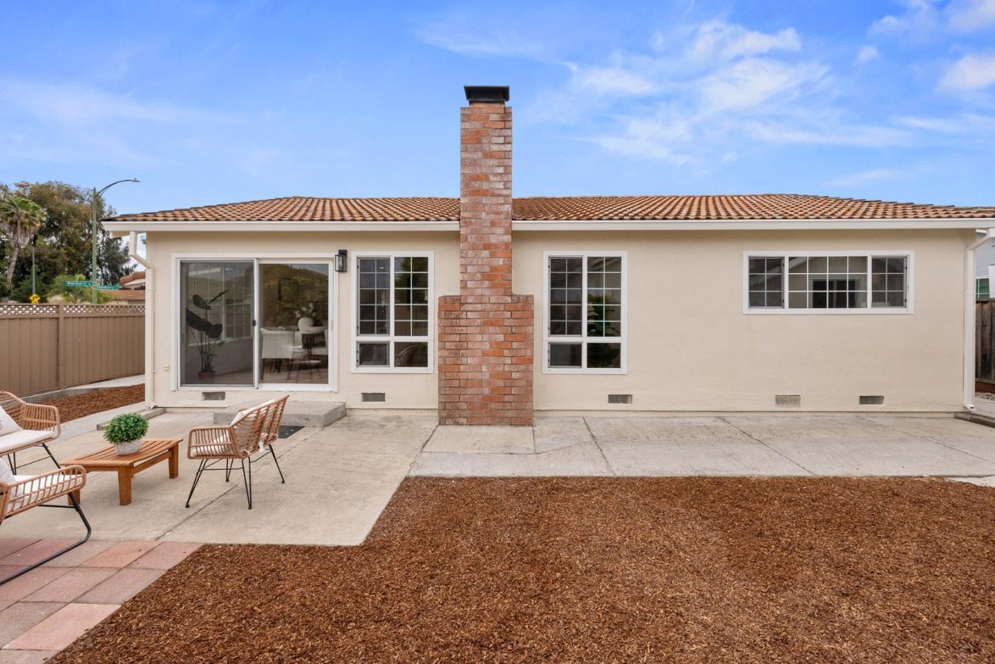 Detail Gallery Image 25 of 31 For 569 Blairburry Way, San Jose,  CA 95123 - 3 Beds | 2 Baths