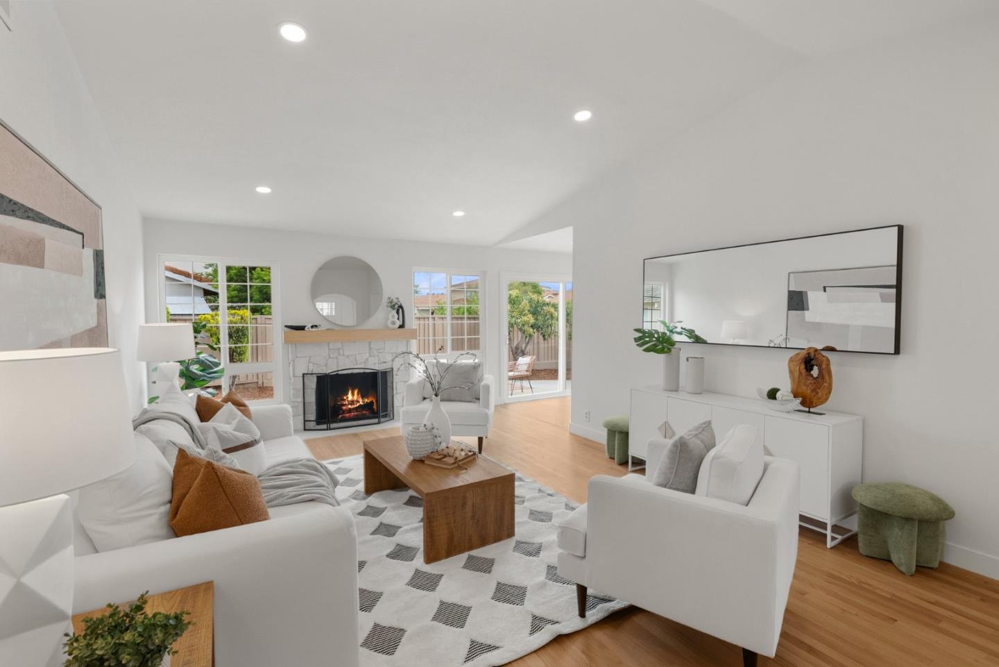 Detail Gallery Image 4 of 31 For 569 Blairburry Way, San Jose,  CA 95123 - 3 Beds | 2 Baths