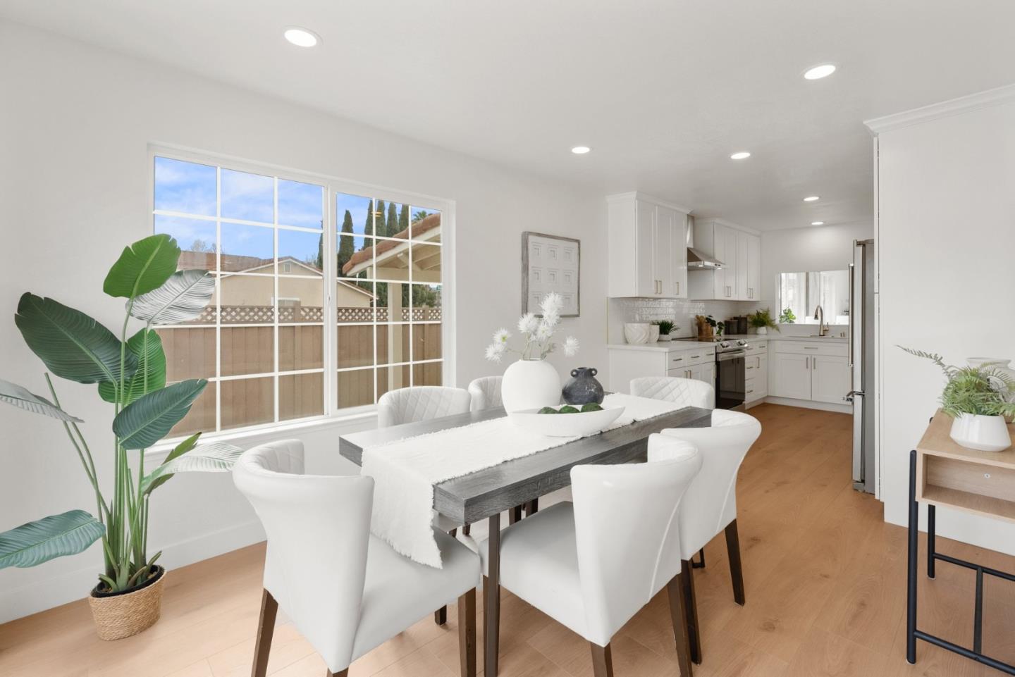 Detail Gallery Image 9 of 31 For 569 Blairburry Way, San Jose,  CA 95123 - 3 Beds | 2 Baths