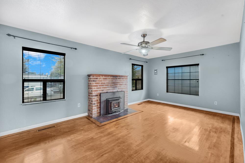 Detail Gallery Image 11 of 42 For 102 Dick Phelps Rd, Watsonville,  CA 95076 - 4 Beds | 2 Baths