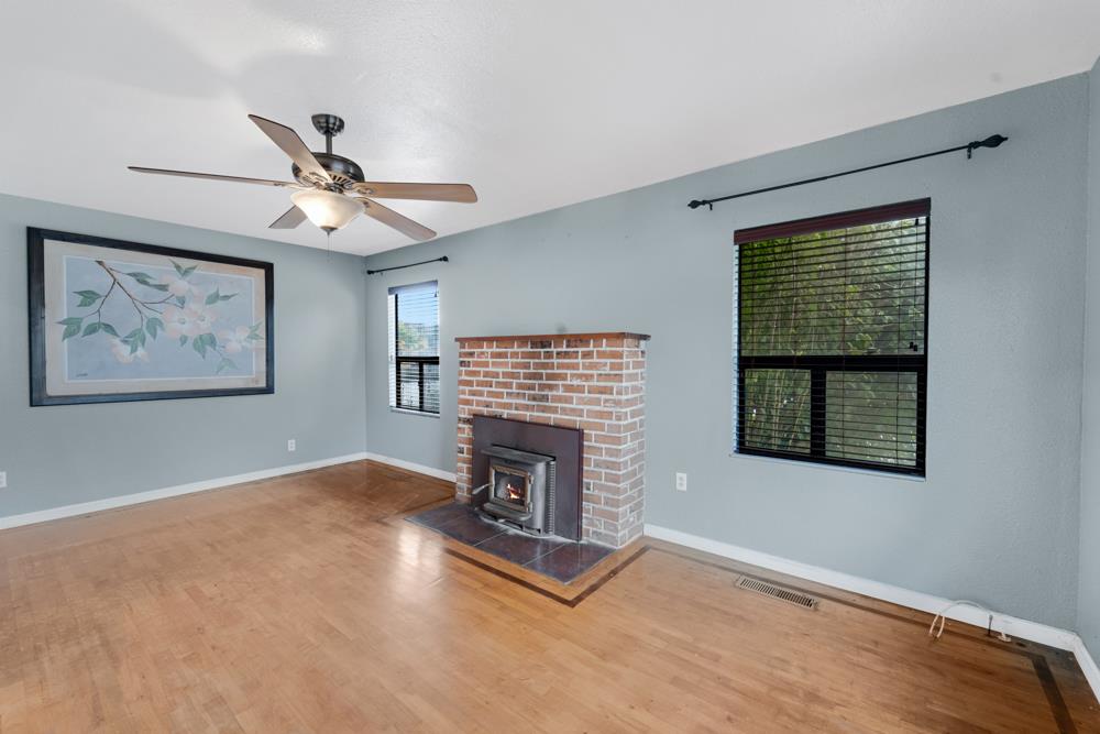 Detail Gallery Image 13 of 42 For 102 Dick Phelps Rd, Watsonville,  CA 95076 - 4 Beds | 2 Baths