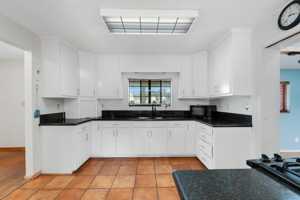 Detail Gallery Image 15 of 42 For 102 Dick Phelps Rd, Watsonville,  CA 95076 - 4 Beds | 2 Baths