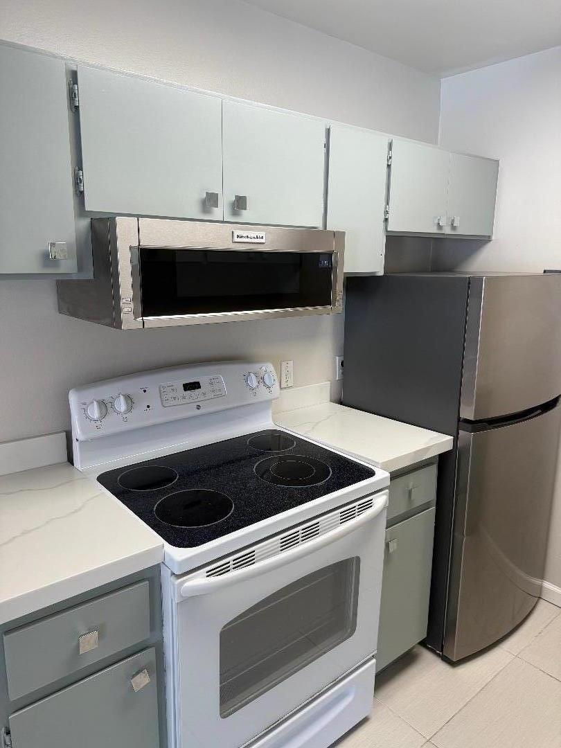 Detail Gallery Image 9 of 18 For 3015 Kaiser Dr #C,  Santa Clara,  CA 95051 - 2 Beds | 2 Baths