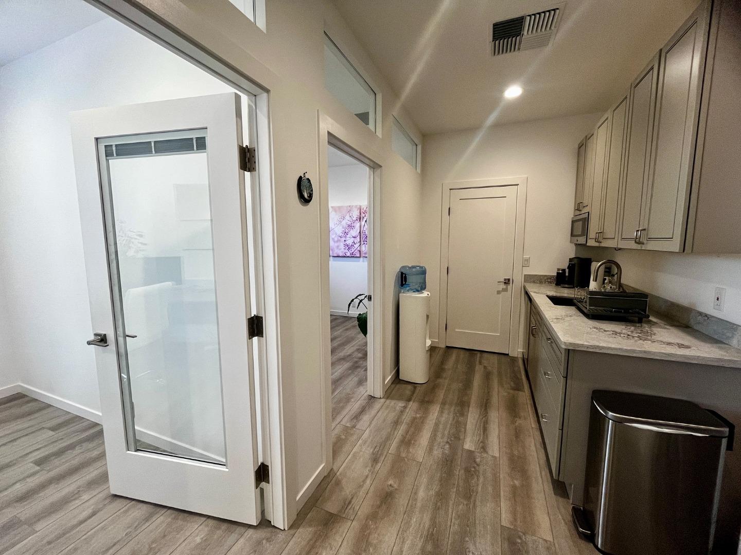 Detail Gallery Image 12 of 15 For 18 Hangar Way a,  Watsonville,  CA 95076 - – Beds | – Baths
