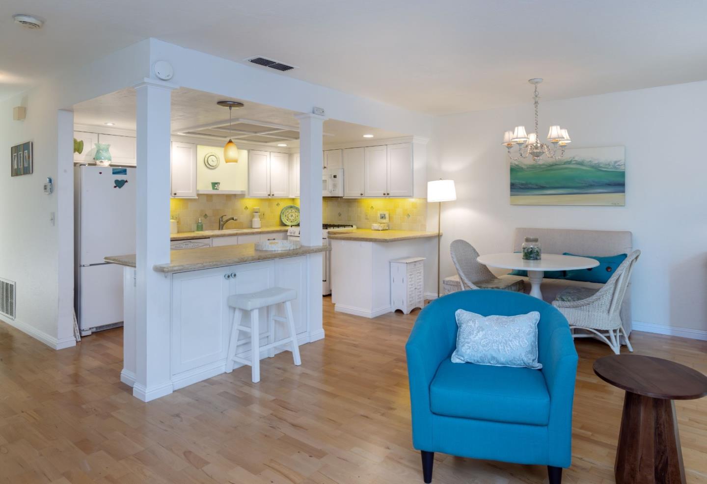 Detail Gallery Image 10 of 33 For 3024 Buckingham Ln #14,  Santa Cruz,  CA 95062 - 2 Beds | 1/1 Baths