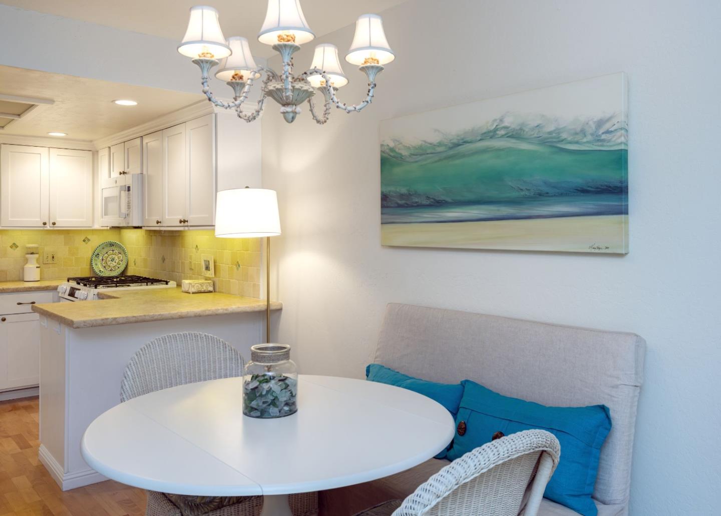 Detail Gallery Image 11 of 33 For 3024 Buckingham Ln #14,  Santa Cruz,  CA 95062 - 2 Beds | 1/1 Baths