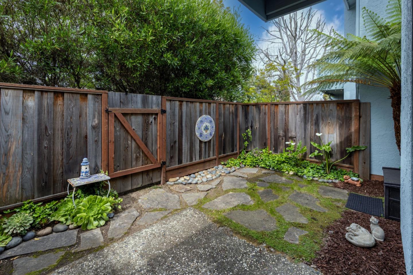 Detail Gallery Image 20 of 33 For 3024 Buckingham Ln #14,  Santa Cruz,  CA 95062 - 2 Beds | 1/1 Baths