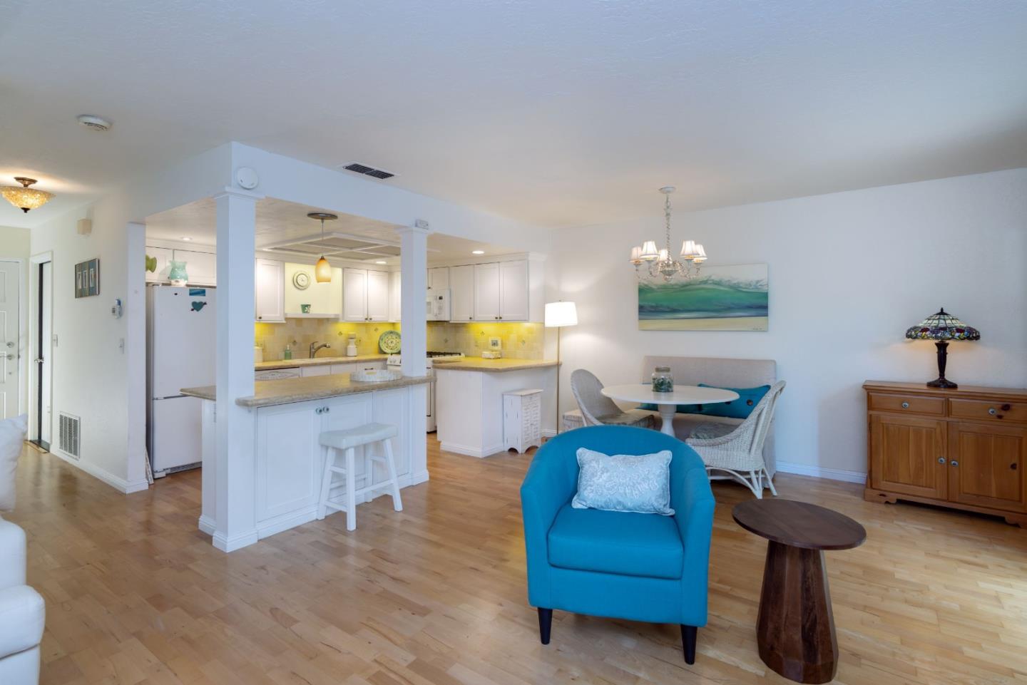 Detail Gallery Image 9 of 33 For 3024 Buckingham Ln #14,  Santa Cruz,  CA 95062 - 2 Beds | 1/1 Baths