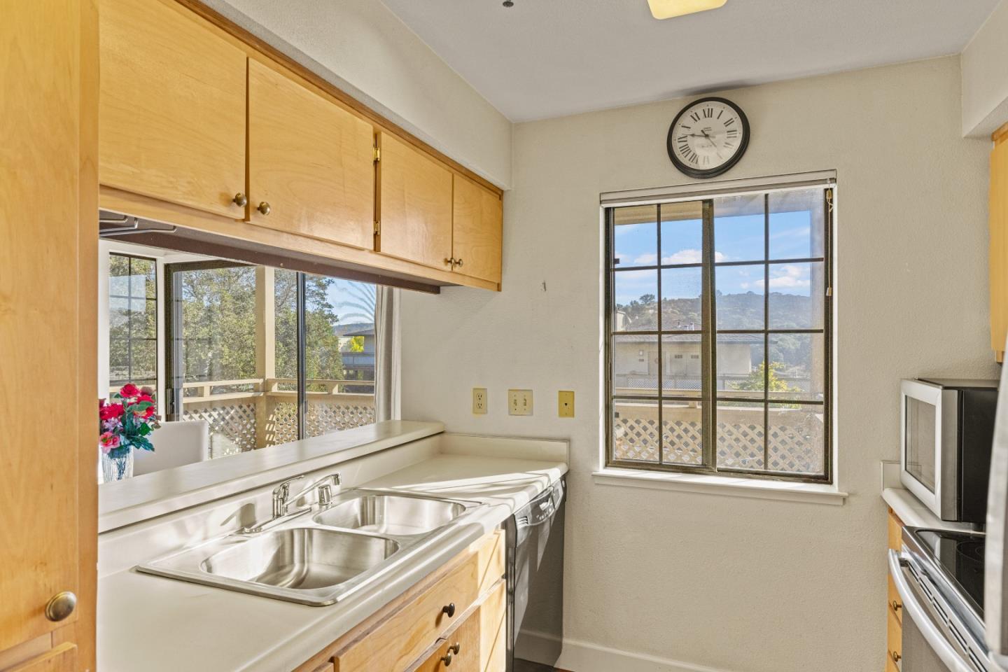 Detail Gallery Image 11 of 34 For 720 Pheasant Ridge Rd, Del Rey Oaks,  CA 93940 - 1 Beds | 1 Baths