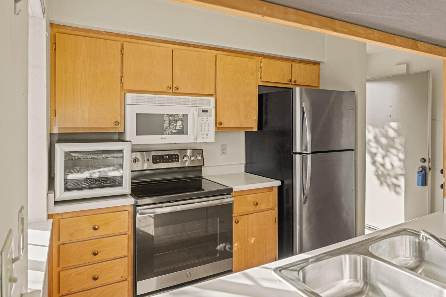 Detail Gallery Image 13 of 34 For 720 Pheasant Ridge Rd, Del Rey Oaks,  CA 93940 - 1 Beds | 1 Baths