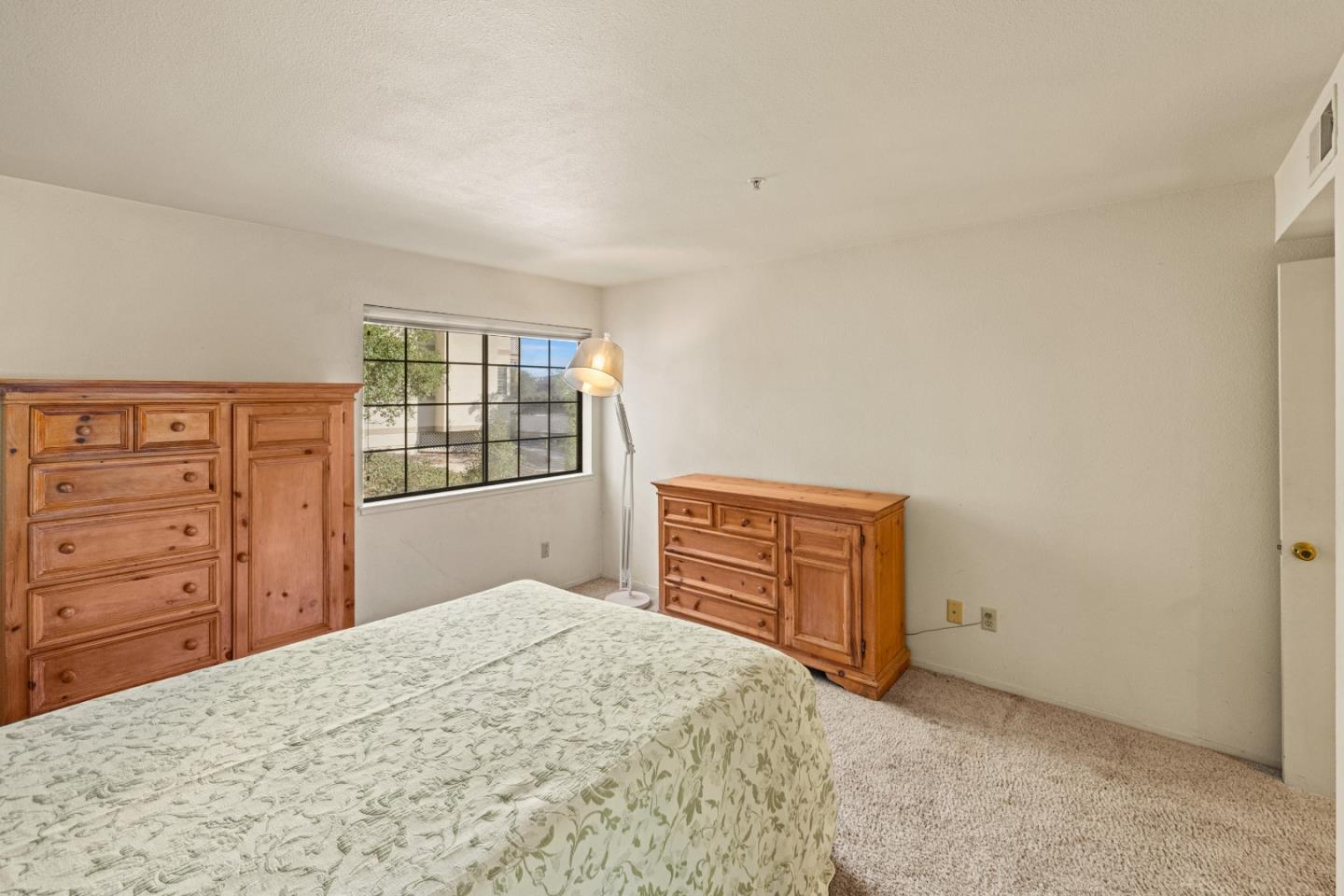Detail Gallery Image 16 of 34 For 720 Pheasant Ridge Rd, Del Rey Oaks,  CA 93940 - 1 Beds | 1 Baths