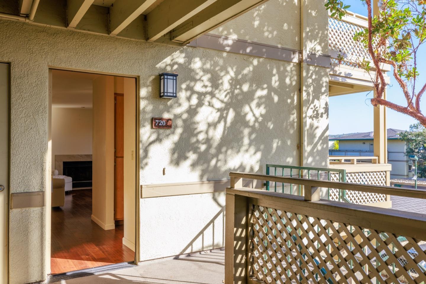 Detail Gallery Image 2 of 34 For 720 Pheasant Ridge Rd, Del Rey Oaks,  CA 93940 - 1 Beds | 1 Baths