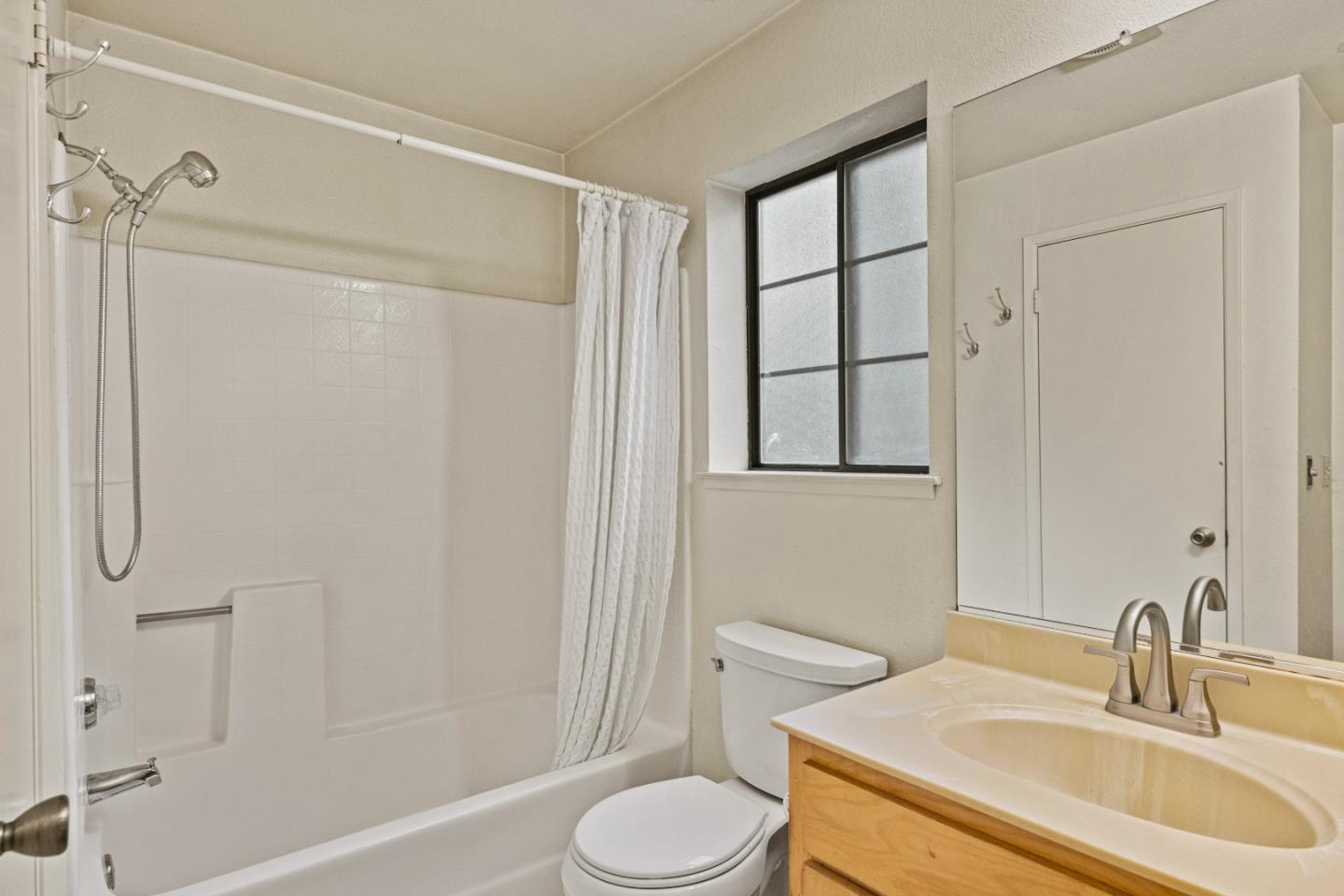 Detail Gallery Image 20 of 34 For 720 Pheasant Ridge Rd, Del Rey Oaks,  CA 93940 - 1 Beds | 1 Baths
