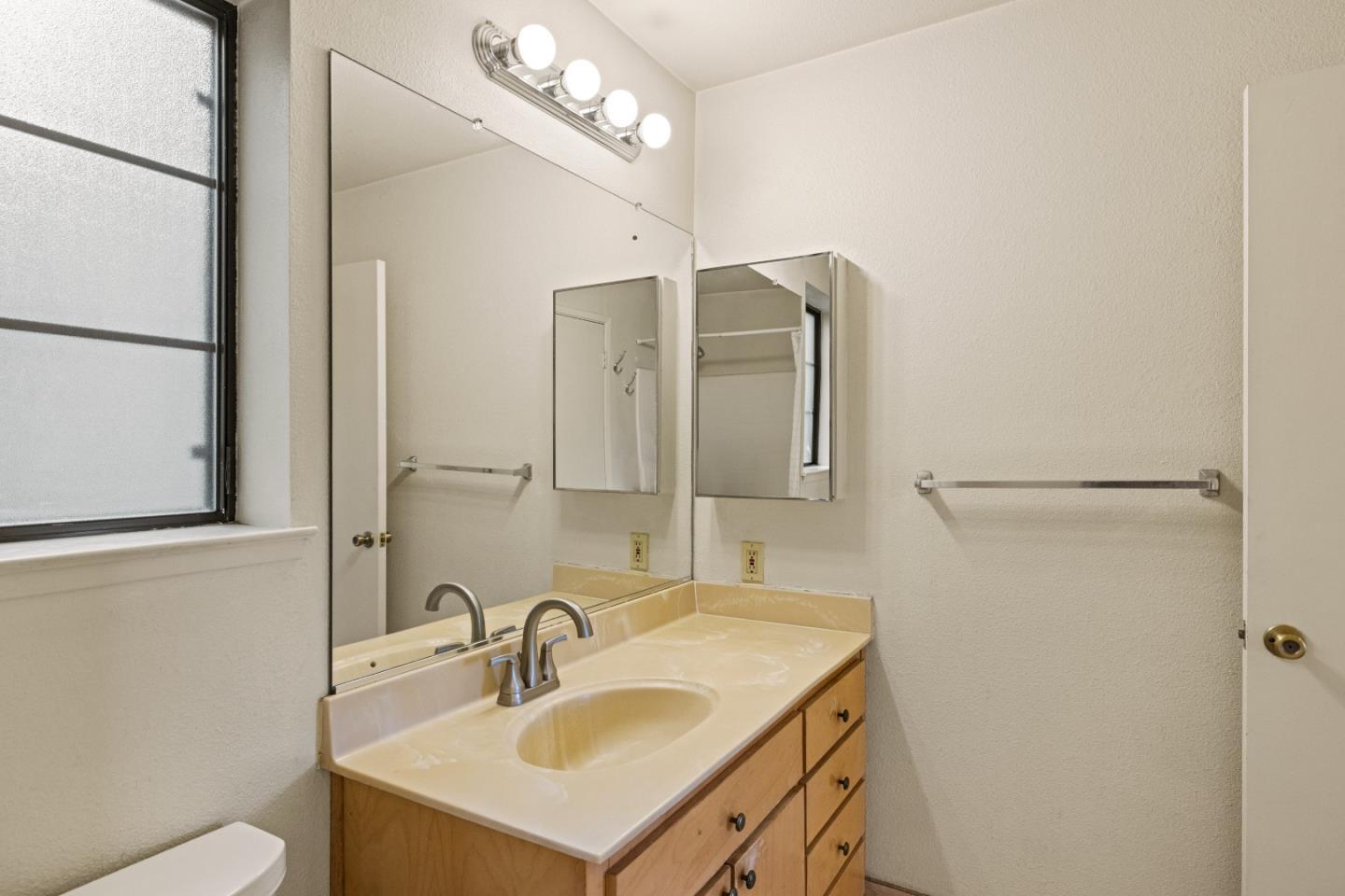 Detail Gallery Image 22 of 34 For 720 Pheasant Ridge Rd, Del Rey Oaks,  CA 93940 - 1 Beds | 1 Baths