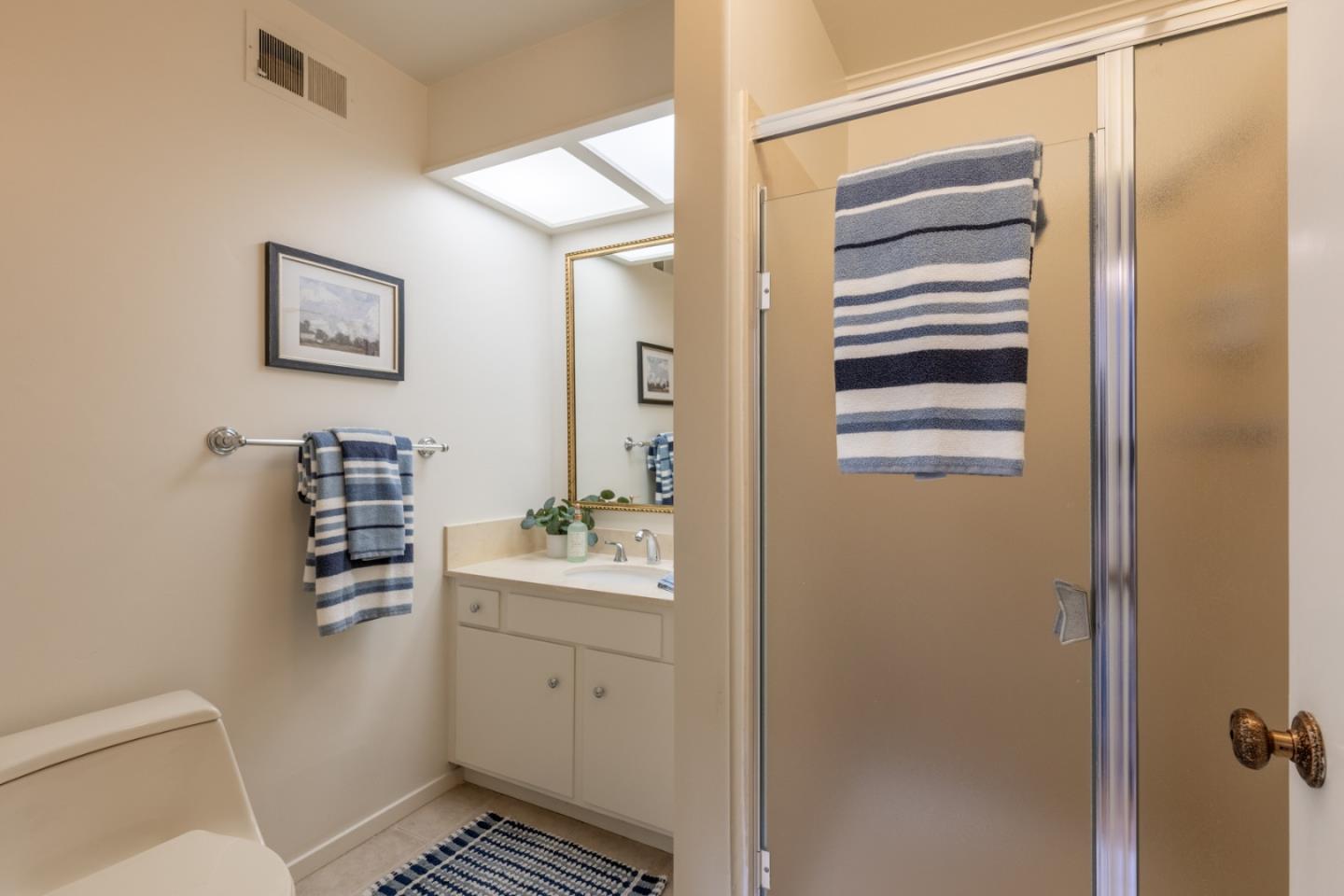 Detail Gallery Image 15 of 21 For 56 Skyline Crest Dr, Monterey,  CA 93940 - 3 Beds | 3 Baths