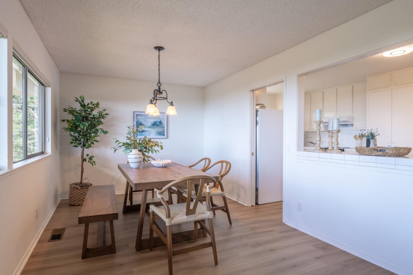 Detail Gallery Image 7 of 21 For 56 Skyline Crest Dr, Monterey,  CA 93940 - 3 Beds | 3 Baths