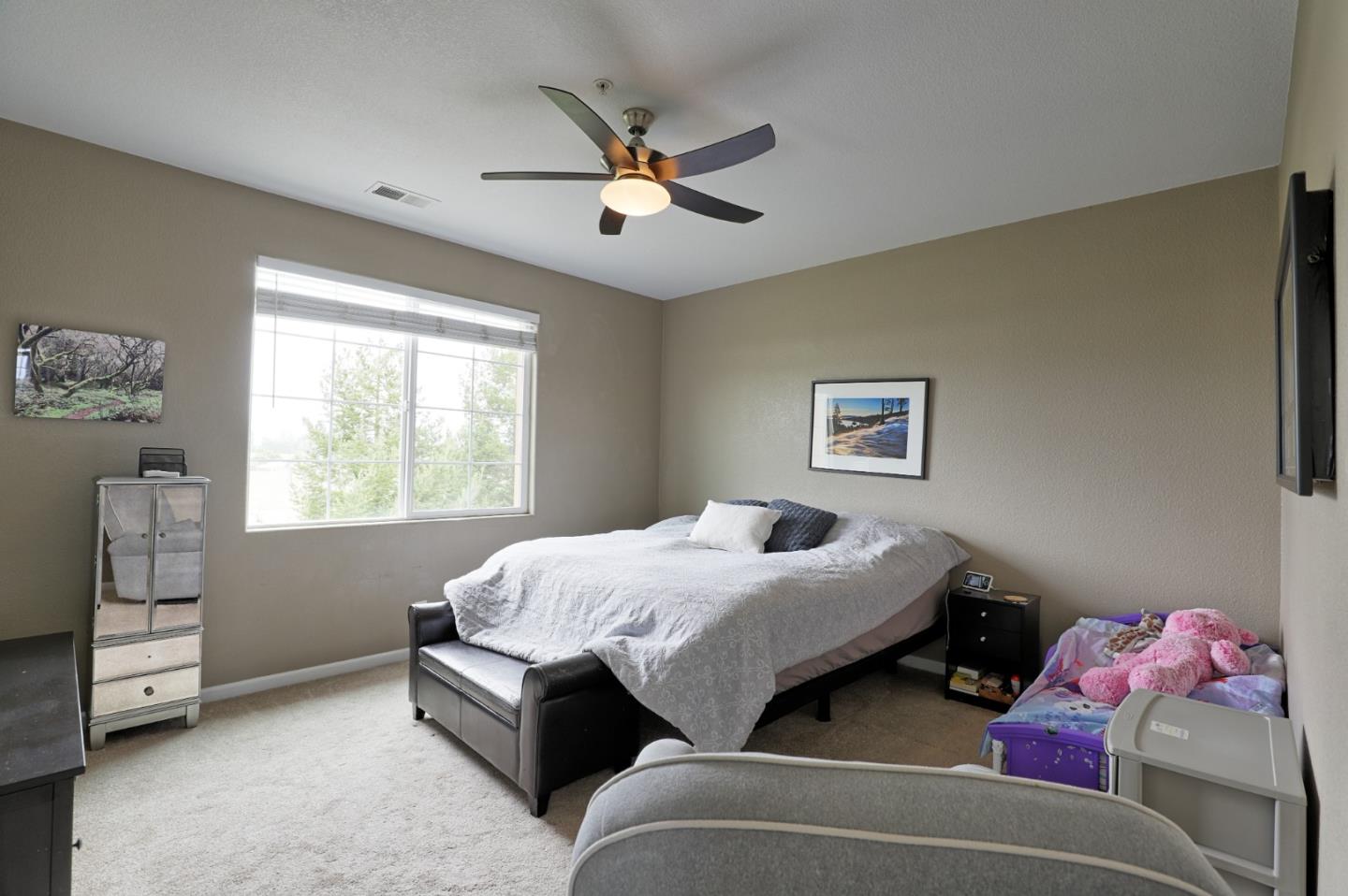 Detail Gallery Image 16 of 25 For 542 Manzana St, Watsonville,  CA 95076 - 4 Beds | 2/1 Baths
