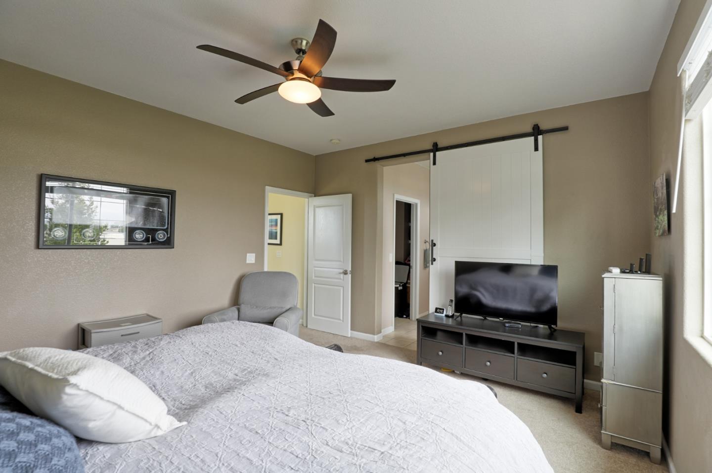 Detail Gallery Image 17 of 25 For 542 Manzana St, Watsonville,  CA 95076 - 4 Beds | 2/1 Baths