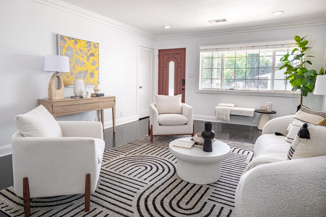 Detail Gallery Image 2 of 27 For 10350 Doris Ave, San Jose,  CA 95127 - 4 Beds | 2 Baths