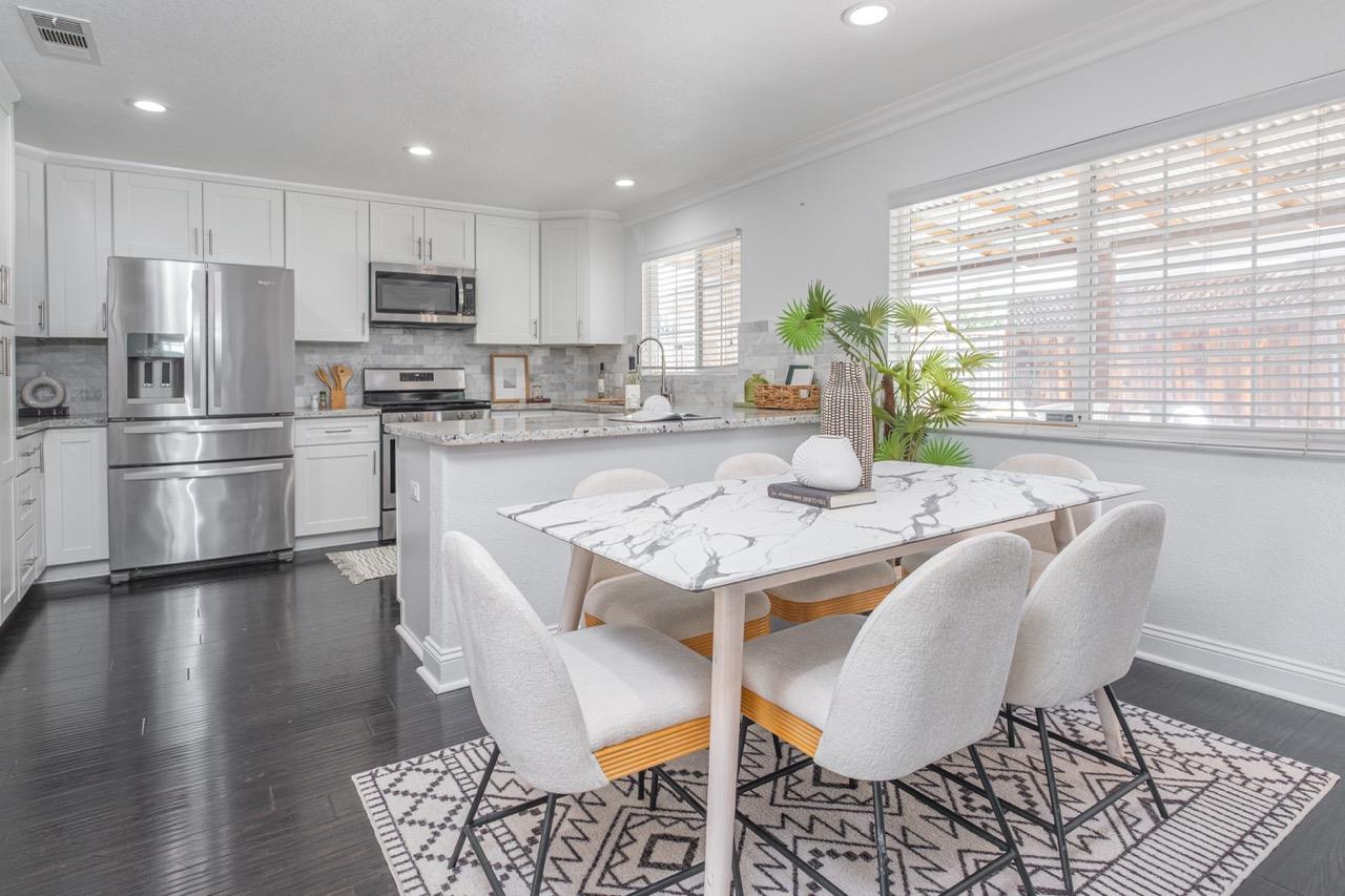 Detail Gallery Image 5 of 27 For 10350 Doris Ave, San Jose,  CA 95127 - 4 Beds | 2 Baths