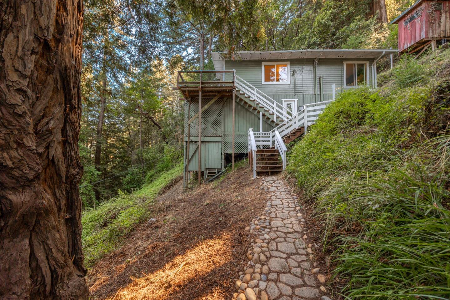 Detail Gallery Image 1 of 34 For 10229 Redwood Dr, Felton,  CA 95018 - 3 Beds | 2 Baths