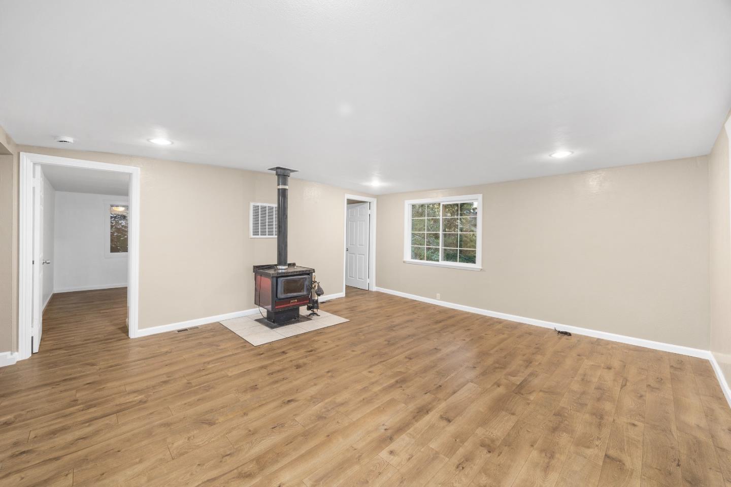 Detail Gallery Image 3 of 34 For 10229 Redwood Dr, Felton,  CA 95018 - 3 Beds | 2 Baths