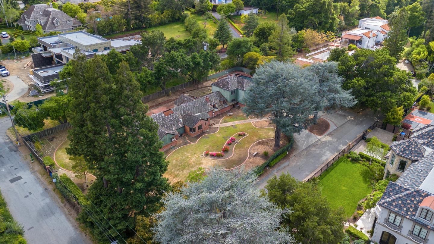 Detail Gallery Image 10 of 18 For 15581 Glen Una Dr, Los Gatos,  CA 95030 - 4 Beds | 3/2 Baths