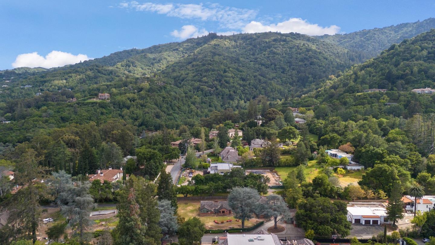 Detail Gallery Image 15 of 18 For 15581 Glen Una Dr, Los Gatos,  CA 95030 - 4 Beds | 3/2 Baths