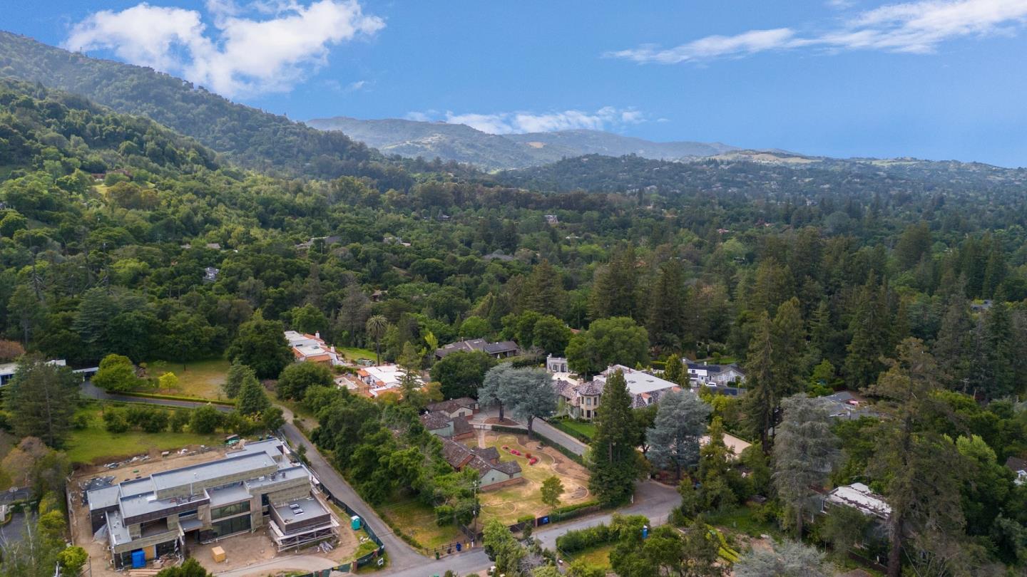 Detail Gallery Image 18 of 18 For 15581 Glen Una Dr, Los Gatos,  CA 95030 - 4 Beds | 3/2 Baths