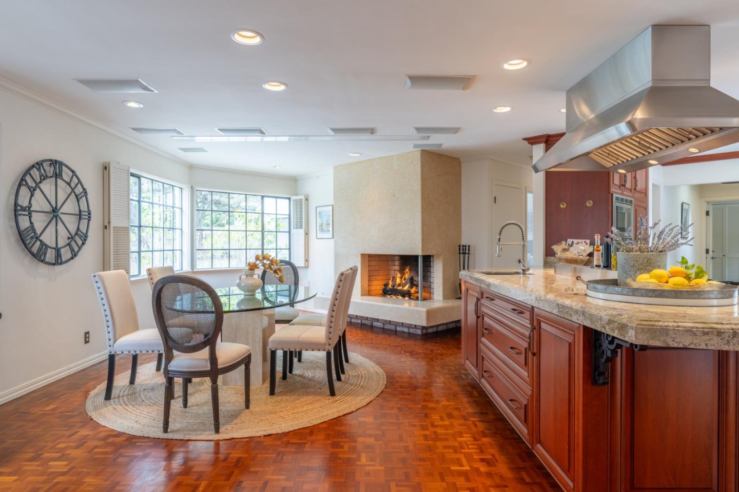 Detail Gallery Image 13 of 57 For 1432 Viscaino Road, Pebble Beach,  CA 93953 - 5 Beds | 4/1 Baths