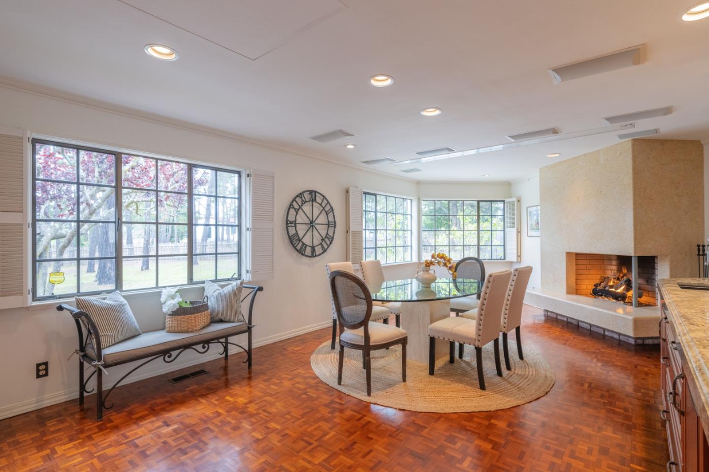 Detail Gallery Image 15 of 57 For 1432 Viscaino Road, Pebble Beach,  CA 93953 - 5 Beds | 4/1 Baths