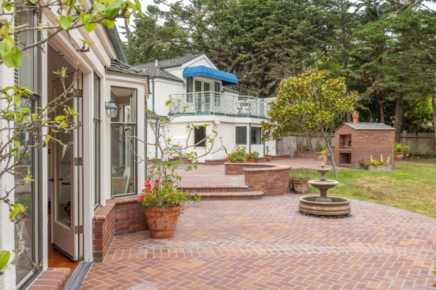Detail Gallery Image 5 of 57 For 1432 Viscaino Road, Pebble Beach,  CA 93953 - 5 Beds | 4/1 Baths