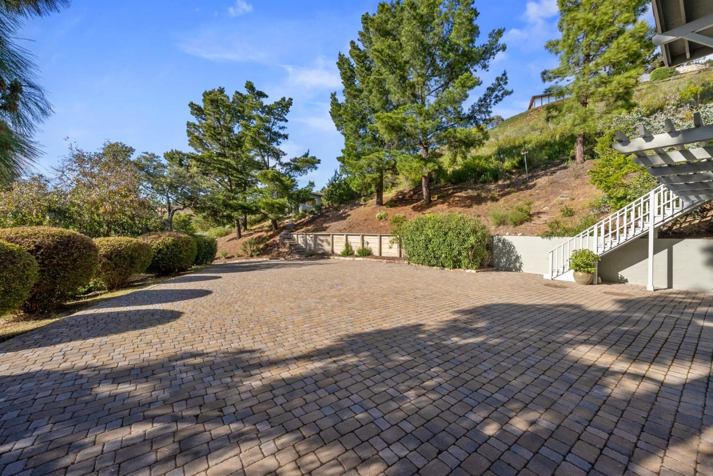 Detail Gallery Image 13 of 100 For 31475 via Las Rosas, Carmel Valley,  CA 93924 - 3 Beds | 2/1 Baths