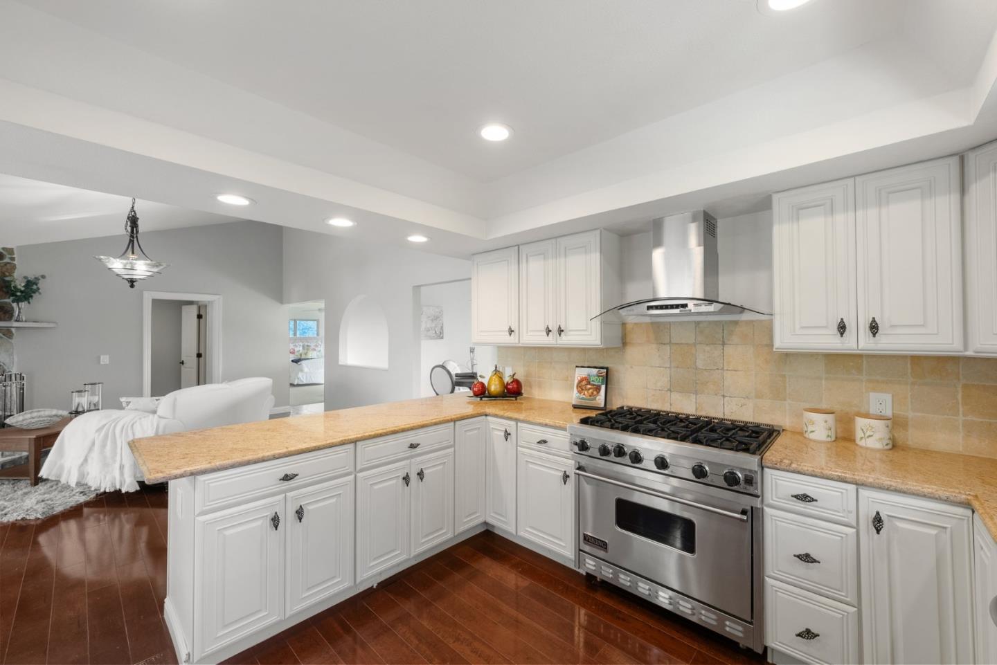 Detail Gallery Image 24 of 100 For 31475 via Las Rosas, Carmel Valley,  CA 93924 - 3 Beds | 2/1 Baths