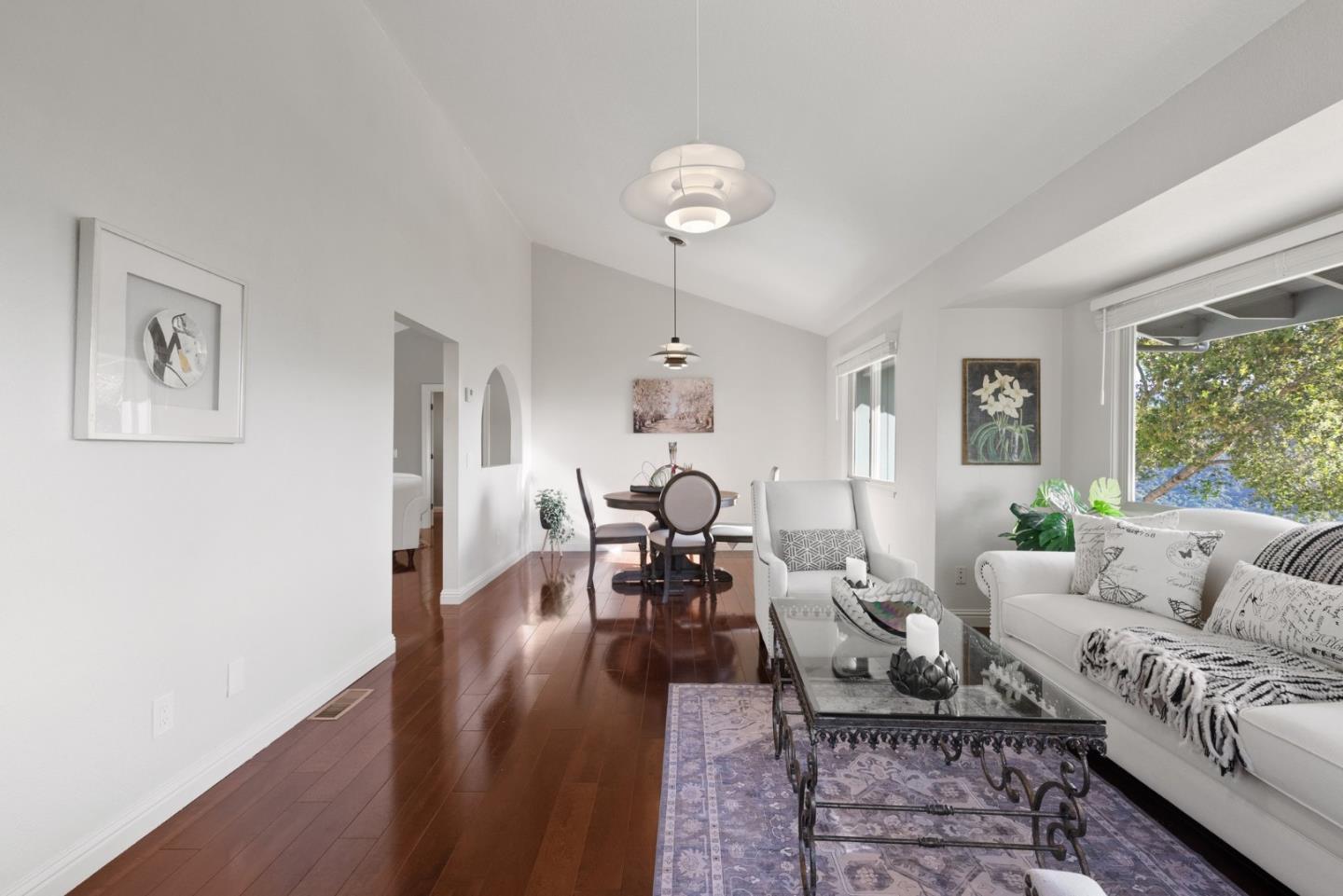 Detail Gallery Image 29 of 100 For 31475 via Las Rosas, Carmel Valley,  CA 93924 - 3 Beds | 2/1 Baths