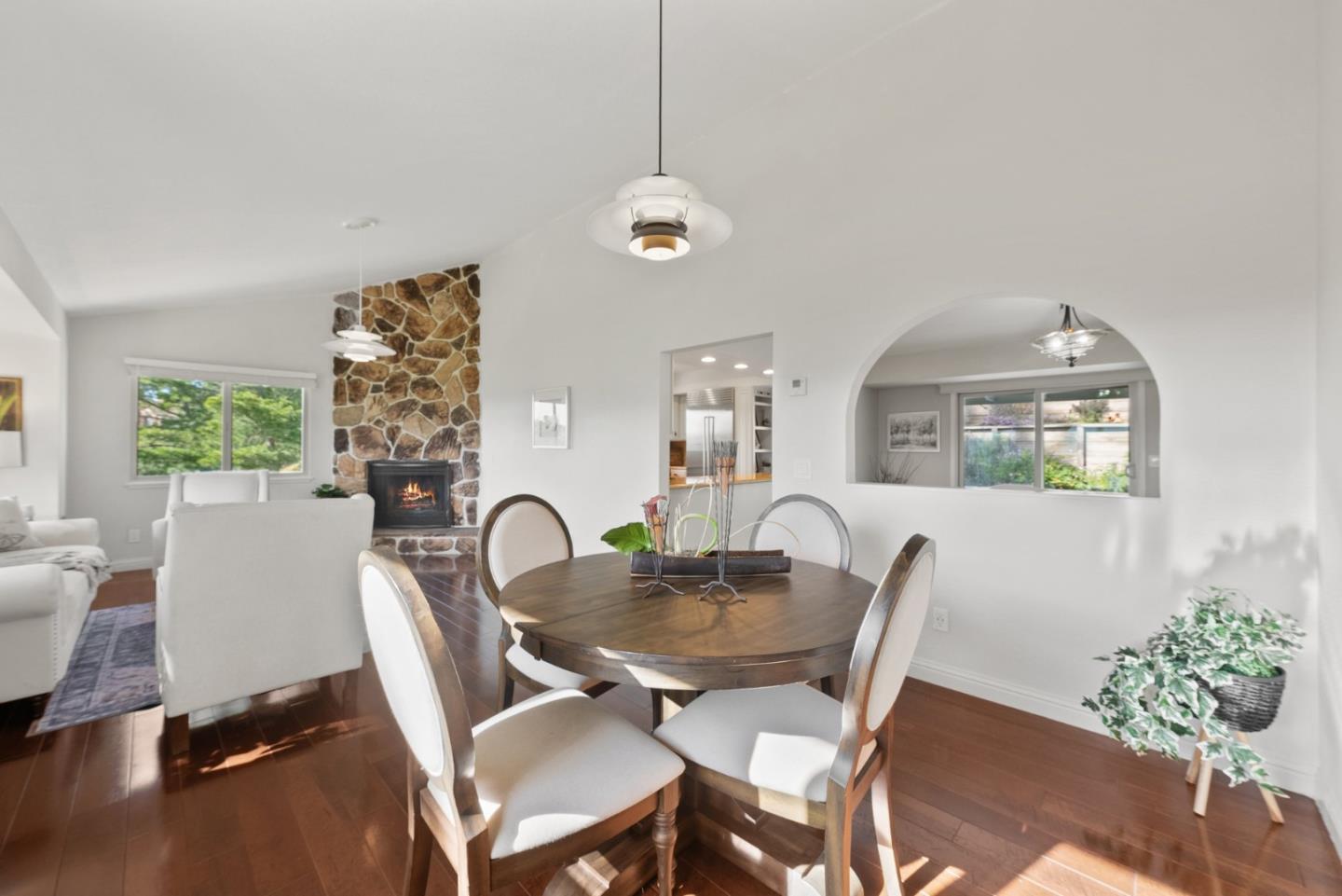 Detail Gallery Image 30 of 100 For 31475 via Las Rosas, Carmel Valley,  CA 93924 - 3 Beds | 2/1 Baths