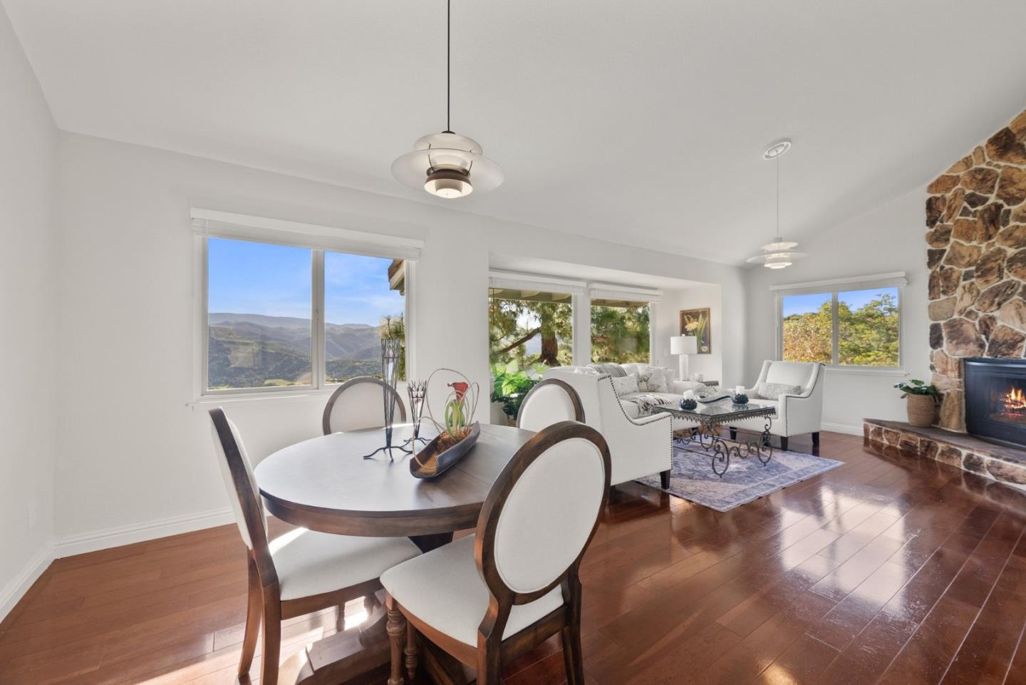 Detail Gallery Image 31 of 100 For 31475 via Las Rosas, Carmel Valley,  CA 93924 - 3 Beds | 2/1 Baths